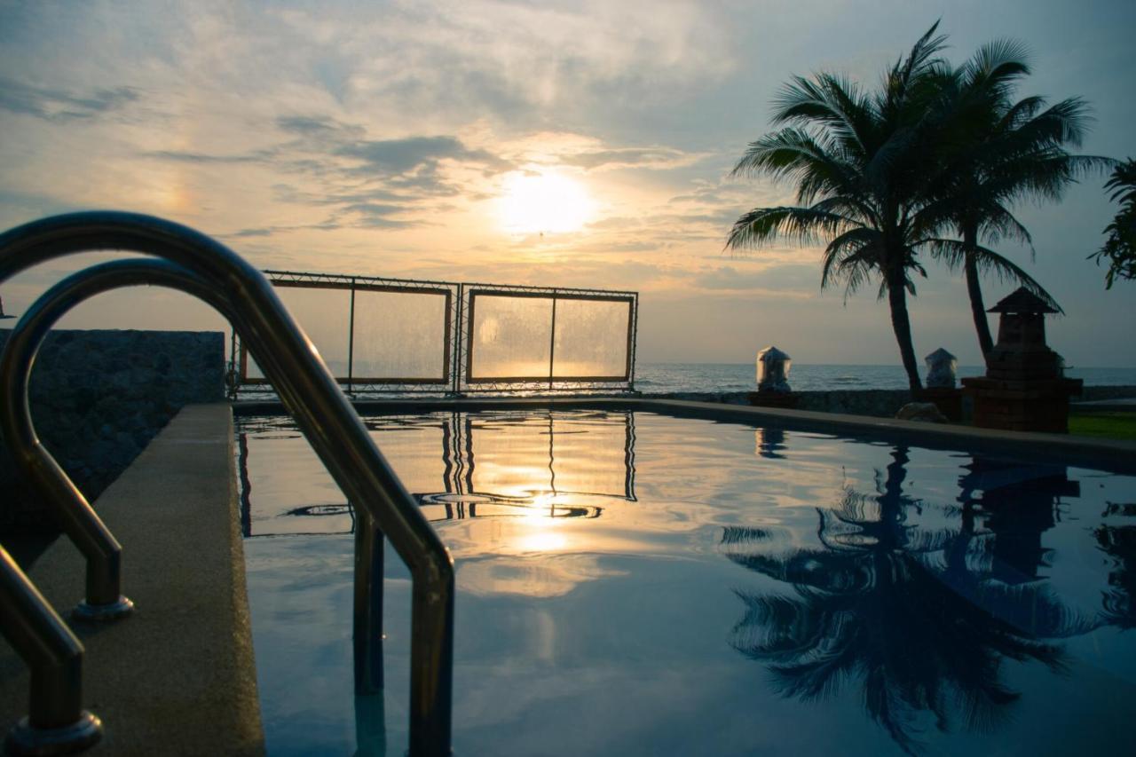 Sea Memories White Sand Beach Hotel Hua Hin Dış mekan fotoğraf